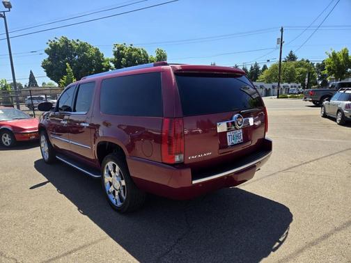 2007 Cadillac Escalade ESV Standard