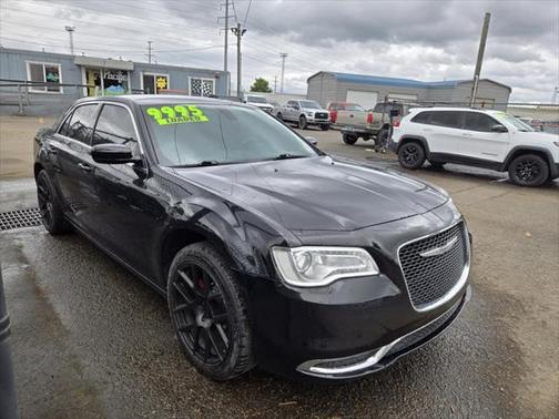 2017 Chrysler 300 Limited