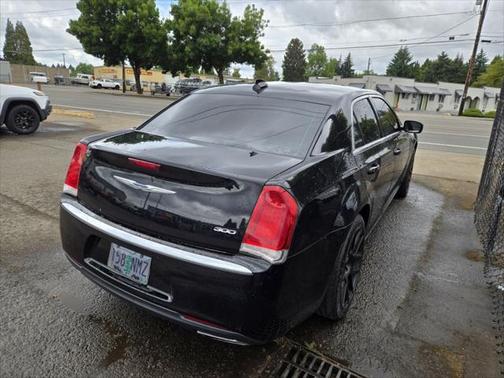 2017 Chrysler 300 Limited