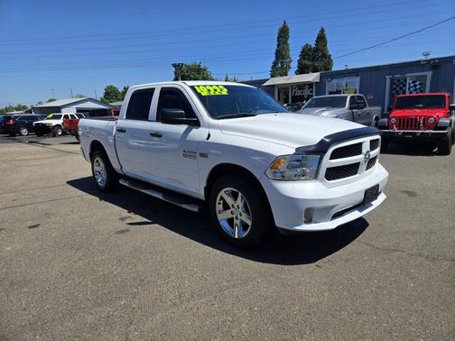 Bright White Clearcoat 2015 RAM 1500 Tradesman/Express