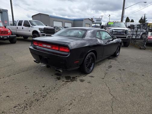 2009 Dodge Challenger SE