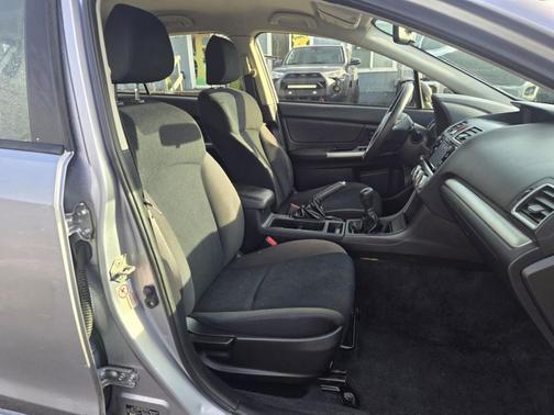 2016 Subaru Impreza 2.0i