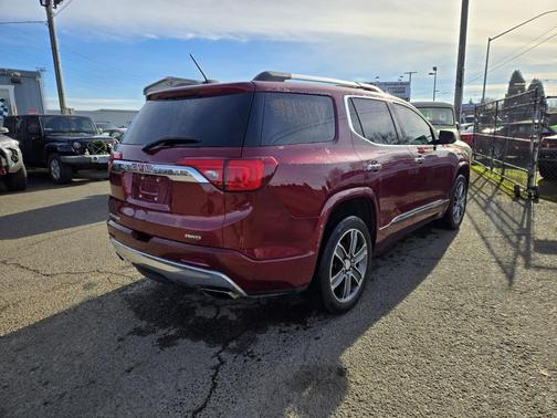 2017 GMC Acadia Denali