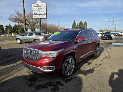 2017 GMC Acadia Denali