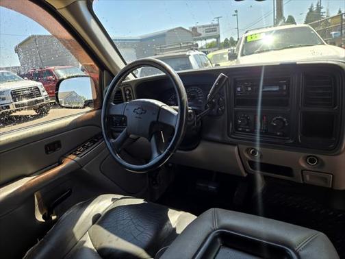 2004 Chevrolet Tahoe LS