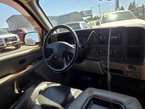 2004 Chevrolet Tahoe LS