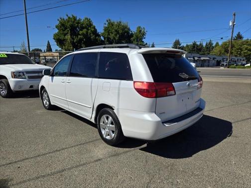 2004 Toyota Sienna Minivan