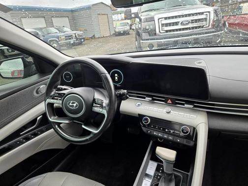 2021 Hyundai ELANTRA Limited