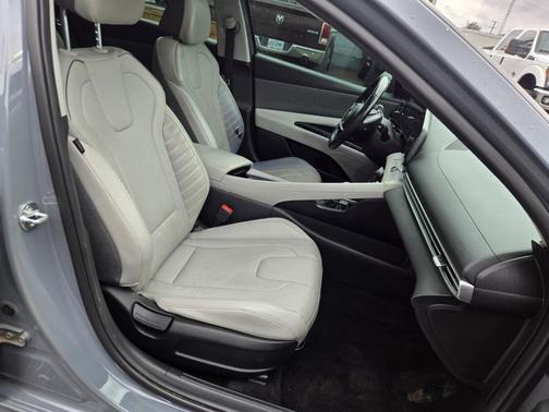 2021 Hyundai ELANTRA Limited