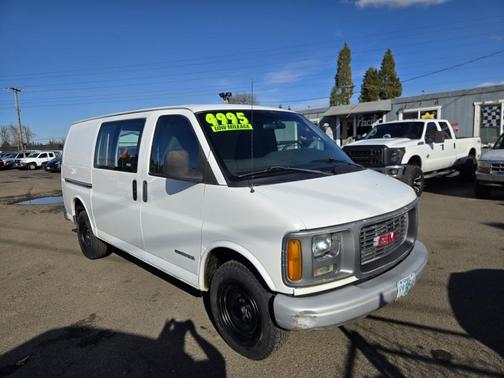 2002 GMC Savana 2500 Base