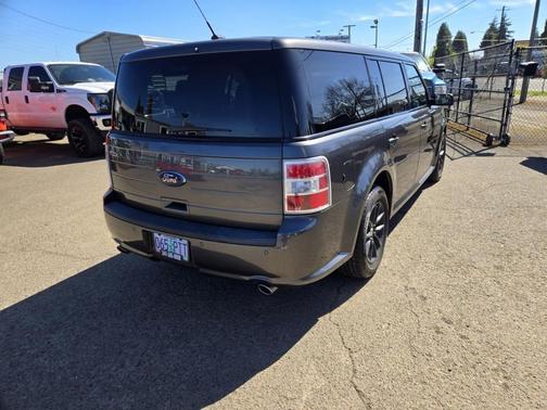 Magnetic Metallic 2015 Ford Flex SE