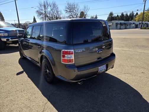 Magnetic Metallic 2015 Ford Flex SE