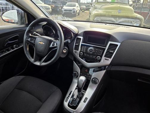 2015 Chevrolet Cruze 1LT