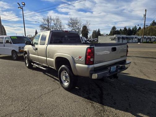 2003 Chevrolet Silverado 2500 LS H/D Extended Cab