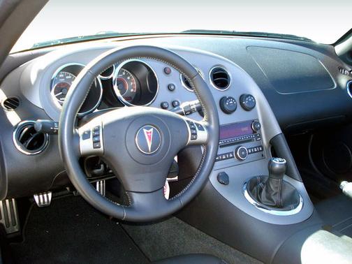 Grey 2008 Pontiac Solstice GXP