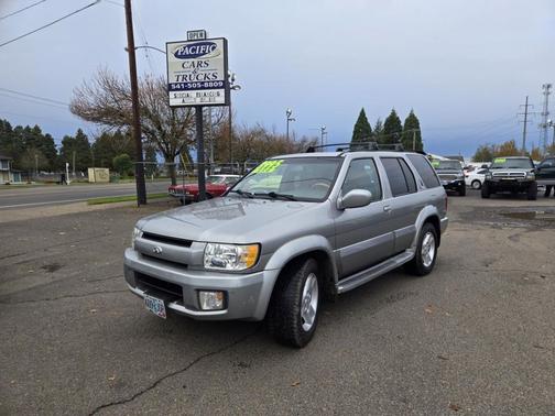 2001 INFINITI QX4 Luxury