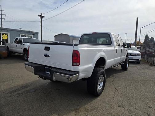 2005 Ford F-350 XLT Crew Cab Super Duty
