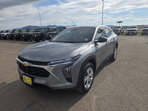 2025 Chevrolet Trax LS