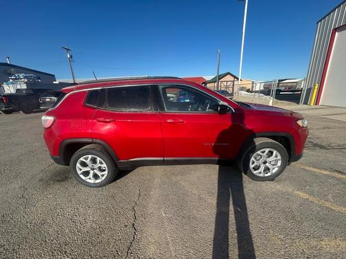 2025 Jeep Compass Latitude