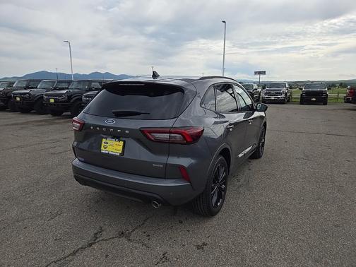 2025 Ford Escape ST-Line Elite