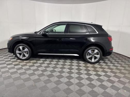 2023 Audi Q5 40 Premium Plus