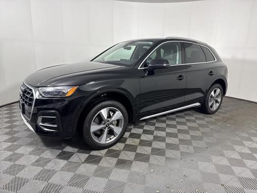 2023 Audi Q5 40 Premium Plus