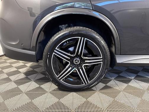2025 Mercedes-Benz GLC 300 Base 4MATIC