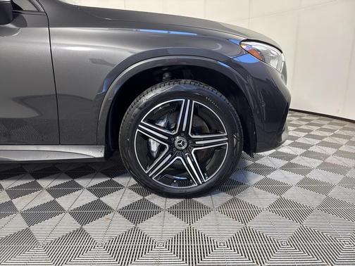 2025 Mercedes-Benz GLC 300 Base 4MATIC