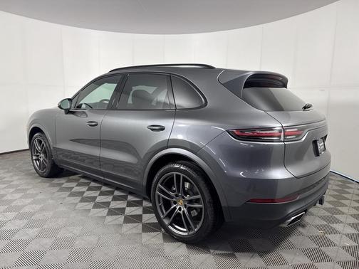 2021 Porsche Cayenne Base