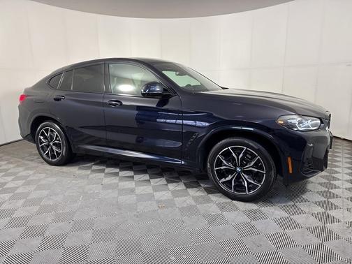 2023 BMW X4 xDrive30i