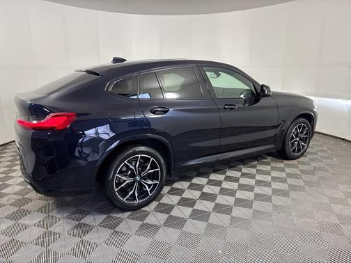 2023 BMW X4 xDrive30i