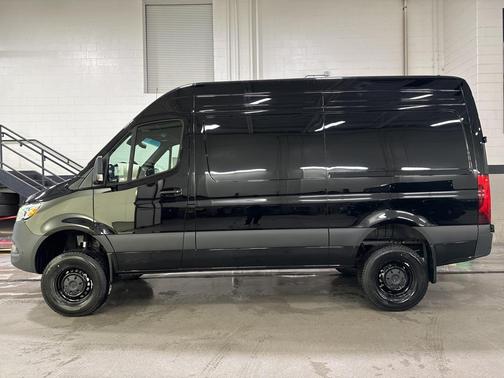 2025 Mercedes-Benz Sprinter 2500