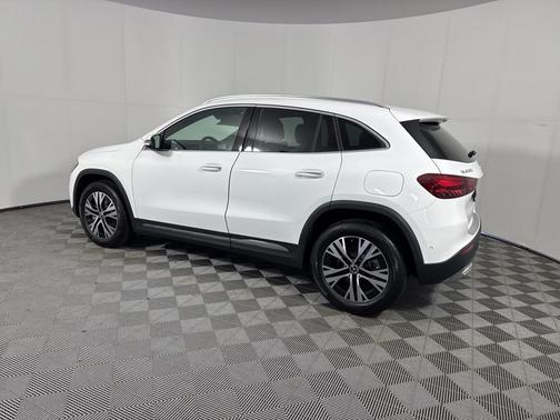 2025 Mercedes-Benz GLA 250 Base 4MATIC