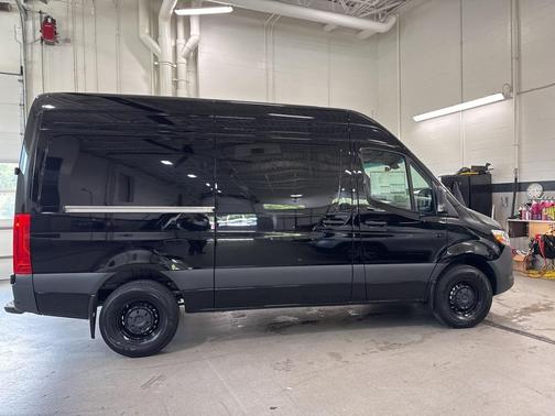 2025 Mercedes-Benz Sprinter 2500 