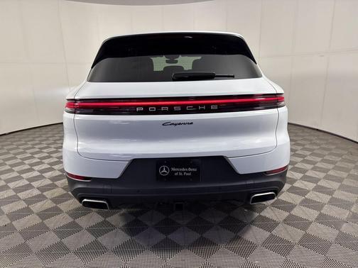 2024 Porsche Cayenne Base