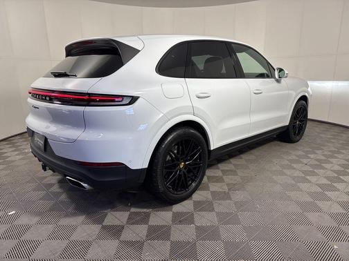 2024 Porsche Cayenne Base