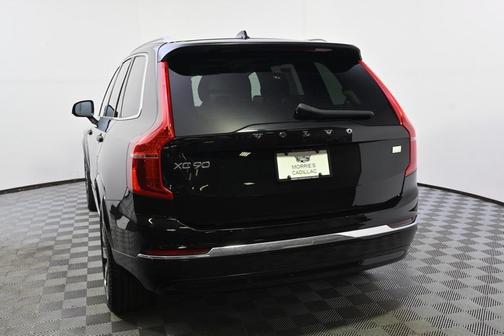 2023 Volvo XC90 Recharge Plug-In Hybrid T8 Ultimate Bright Theme 7-Seater