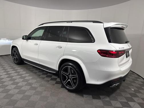 2025 Mercedes-Benz GLS 450 4MATIC