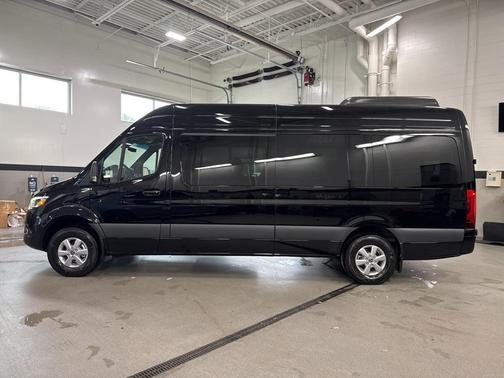2025 Mercedes-Benz Sprinter 2500 High Roof