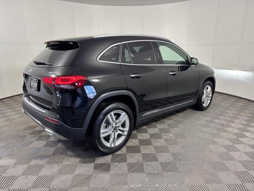 2023 Mercedes-Benz GLA 250 Base 4MATIC