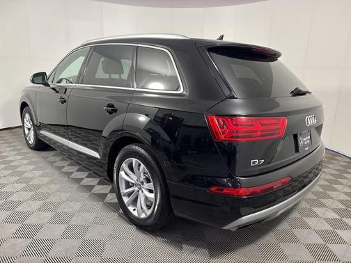 2019 Audi Q7 55 Premium Plus