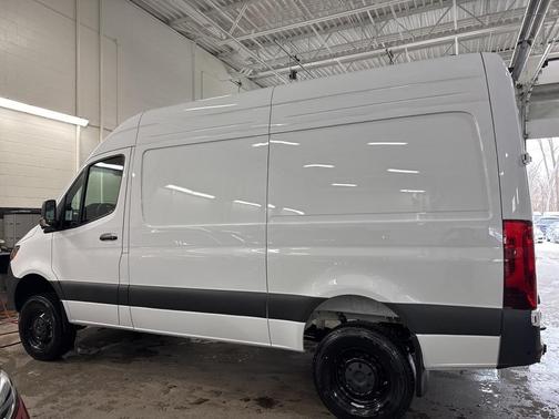 2026 Mercedes-Benz Sprinter 2500 Standard Roof