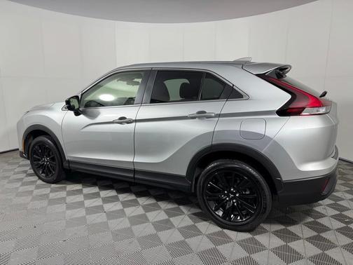 2023 Mitsubishi Eclipse Cross LE