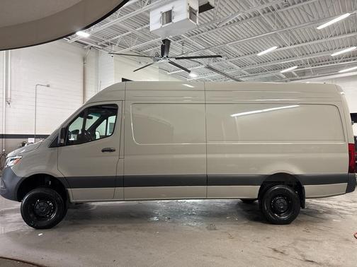2026 Mercedes-Benz Sprinter 2500 High Roof
