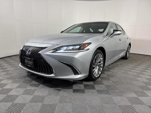 2020 Lexus ES 300h Luxury