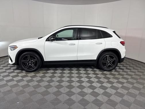 2022 Mercedes-Benz GLA 250 Base 4MATIC