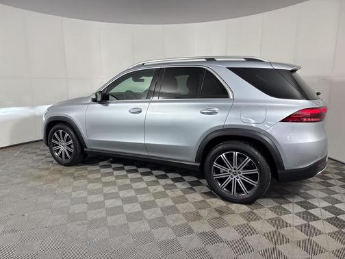 2025 Mercedes-Benz GLE 450e 4MATIC