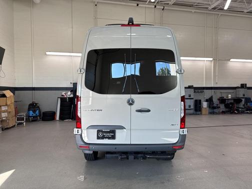 2025 Mercedes-Benz Sprinter 2500 144 WB Standard Roof Passenger