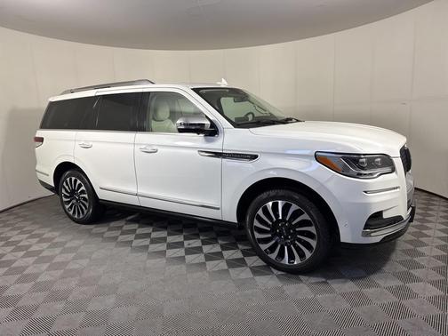 2024 Lincoln Navigator Black Label