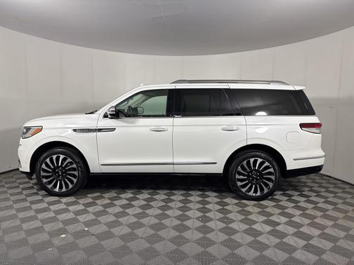 2024 Lincoln Navigator Black Label